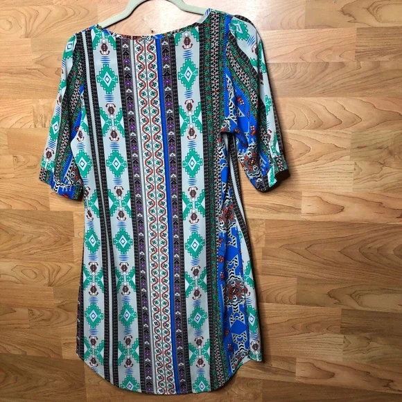 Small Tribal Print Dress with Multicolored designs and short sleeves - Picture 2 of 7